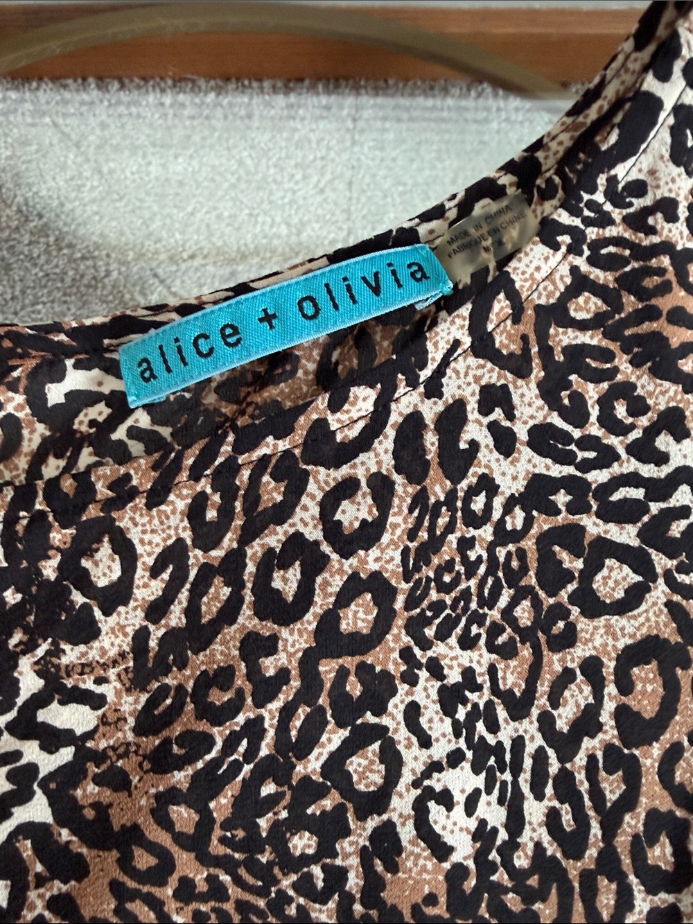 Alice + Olivia Leopard Print Top, Size M - Picture 8 of 16